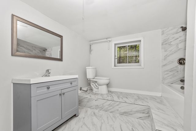 1126 N Humphrey Avenue, Oak Park, IL 60302