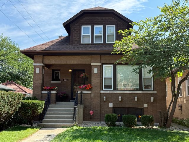 1126 N Humphrey Avenue, Oak Park, IL 60302