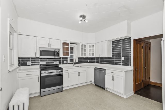 1126 N Humphrey Avenue, Oak Park, IL 60302