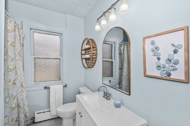 1126 N Humphrey Avenue, Oak Park, IL 60302