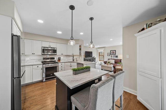 2110 Mulberry Drive, West Chicago, IL 60185