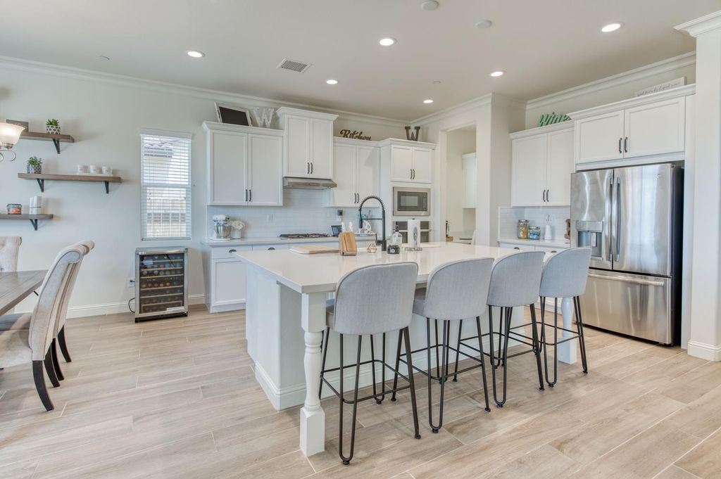 Image 12 of property listing at 3965 Buckingham Avenue, Clovis, CA 93619