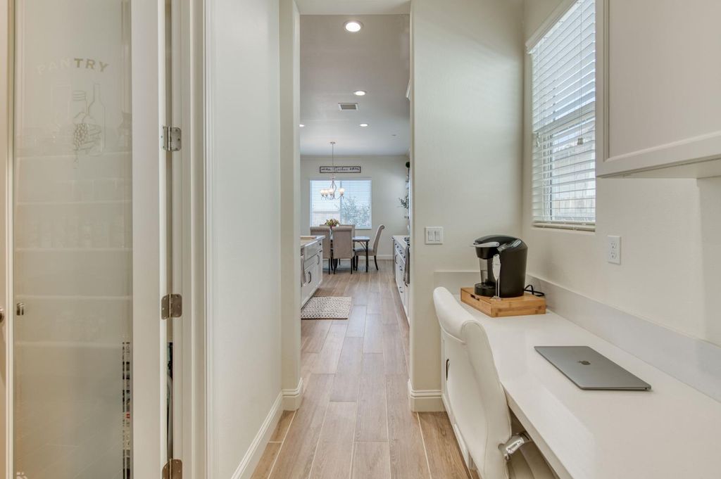 Image 13 of property listing at 3965 Buckingham Avenue, Clovis, CA 93619