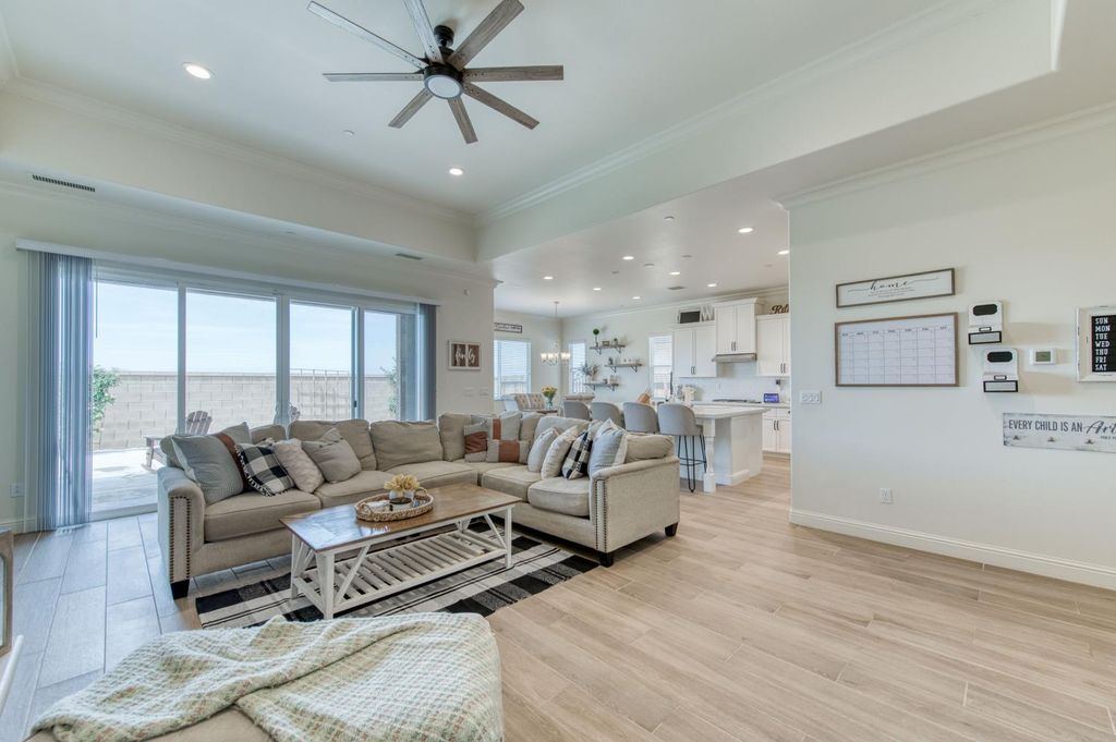 Image 16 of property listing at 3965 Buckingham Avenue, Clovis, CA 93619
