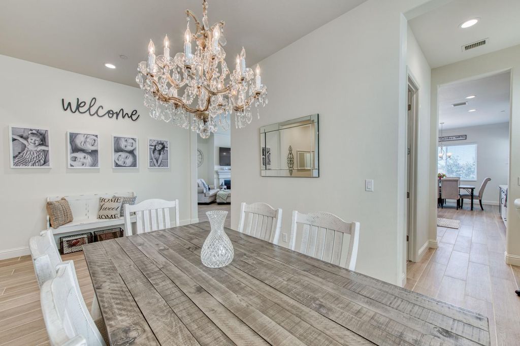 Image 18 of property listing at 3965 Buckingham Avenue, Clovis, CA 93619