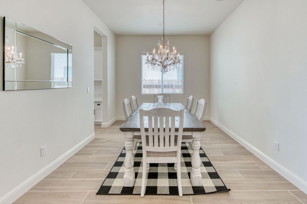 Image 19 of property listing at 3965 Buckingham Avenue, Clovis, CA 93619