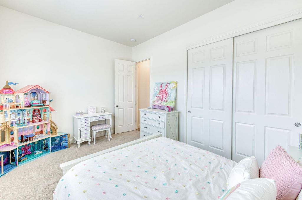 Image 21 of property listing at 3965 Buckingham Avenue, Clovis, CA 93619