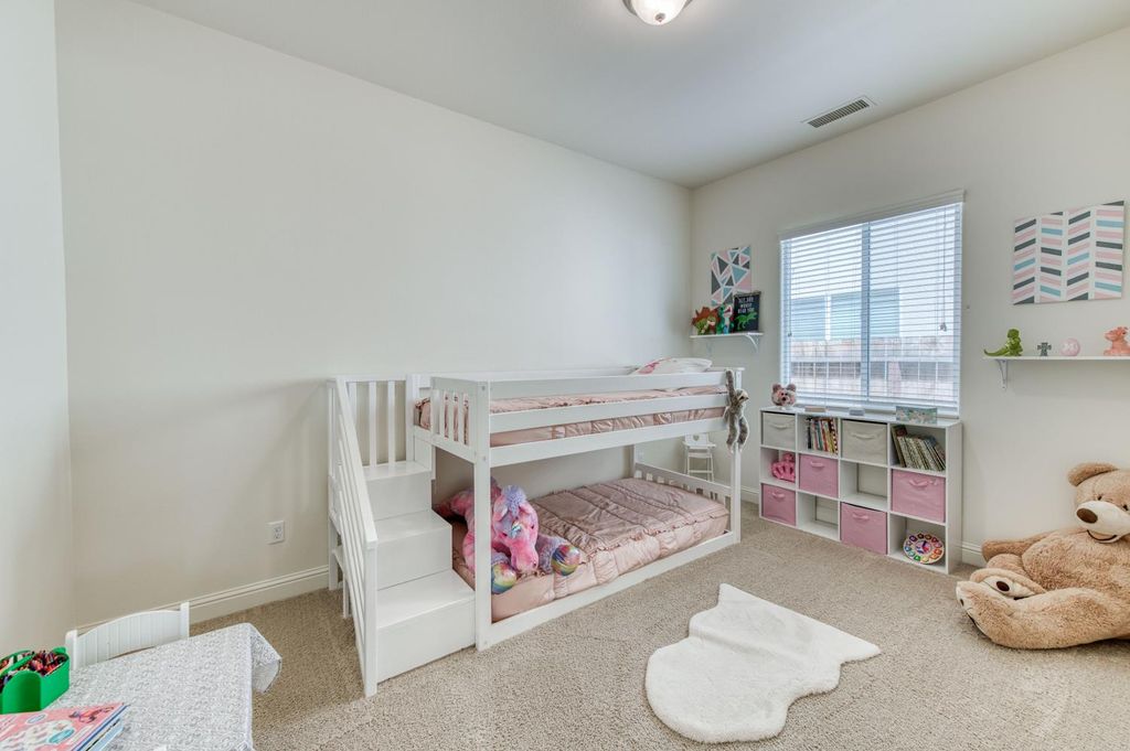 Image 23 of property listing at 3965 Buckingham Avenue, Clovis, CA 93619