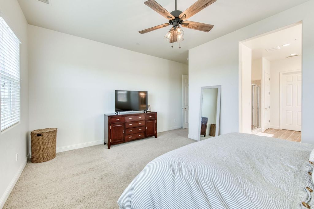 Image 26 of property listing at 3965 Buckingham Avenue, Clovis, CA 93619