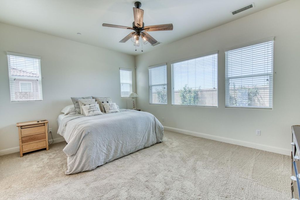 Image 27 of property listing at 3965 Buckingham Avenue, Clovis, CA 93619