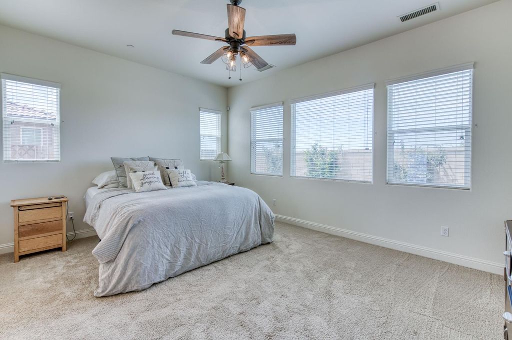 Image 28 of property listing at 3965 Buckingham Avenue, Clovis, CA 93619