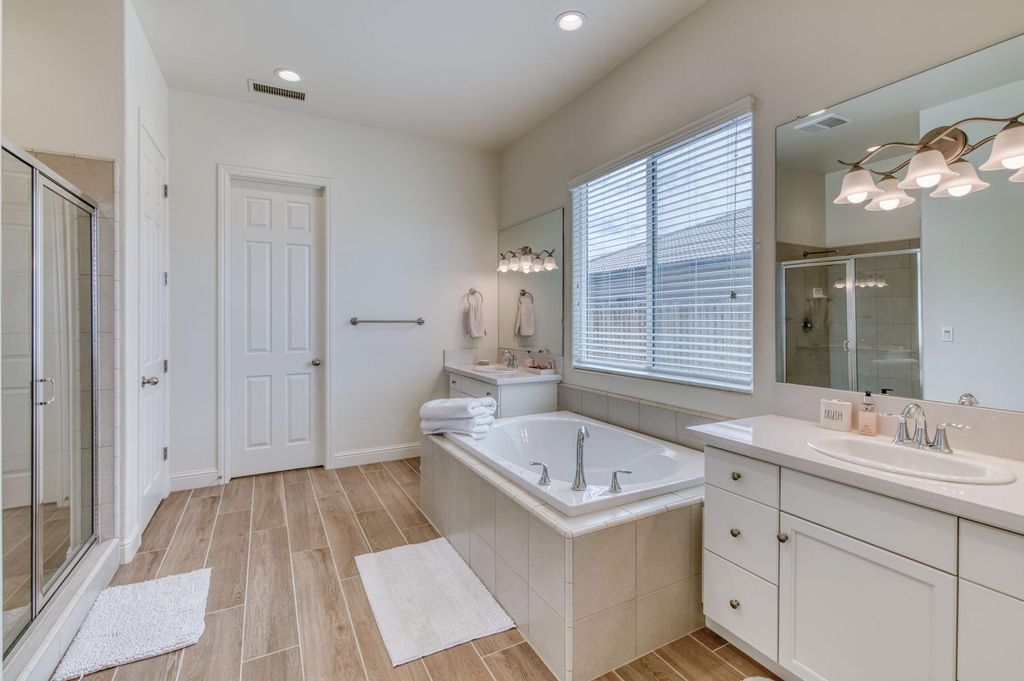 Image 29 of property listing at 3965 Buckingham Avenue, Clovis, CA 93619