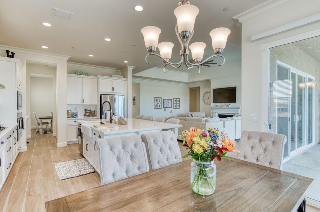 Image 6 of property listing at 3965 Buckingham Avenue, Clovis, CA 93619