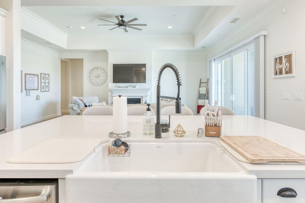 Image 8 of property listing at 3965 Buckingham Avenue, Clovis, CA 93619