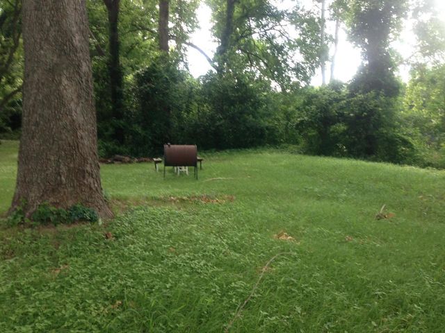 1005 Colorado ST, Smithville, TX 78957