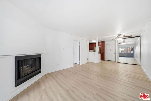 5530 OWENSMOUTH Avenue 133, Woodland Hills, CA 91367