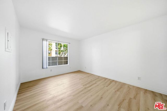 5530 OWENSMOUTH Avenue 133, Woodland Hills, CA 91367