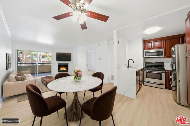 5530 OWENSMOUTH Avenue 133, Woodland Hills, CA 91367