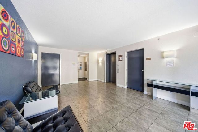 5530 OWENSMOUTH Avenue 133, Woodland Hills, CA 91367