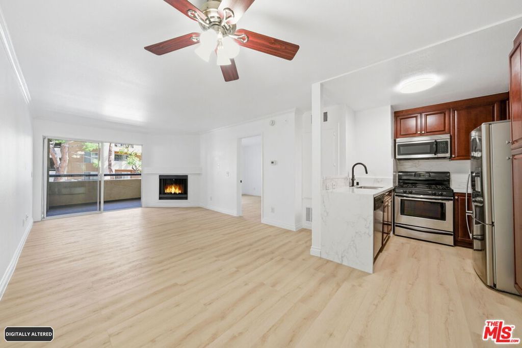 5530 OWENSMOUTH Avenue 133, Woodland Hills, CA 91367