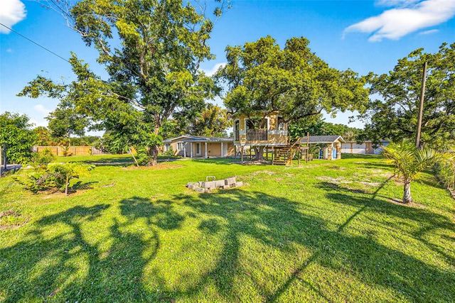 2803 GULF CITY ROAD, Ruskin, FL 33570