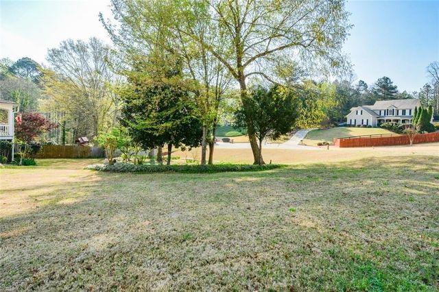 5045 Southern Trace Drive, Gainesville, GA 30504