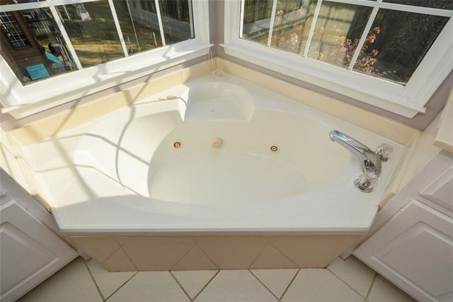 5045 Southern Trace Drive, Gainesville, GA 30504