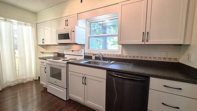 1220 16th Street, Bettendorf, IA 52722