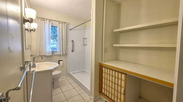 1220 16th Street, Bettendorf, IA 52722