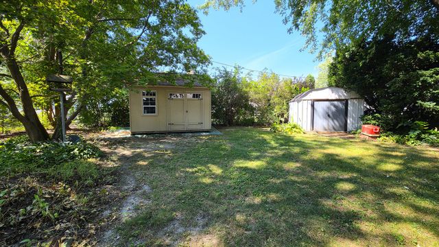 1220 16th Street, Bettendorf, IA 52722