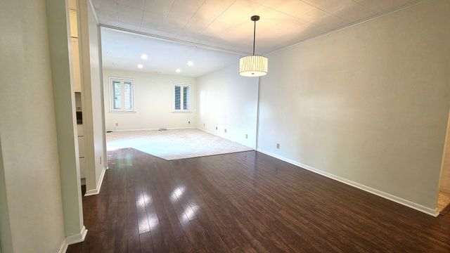 1220 16th Street, Bettendorf, IA 52722