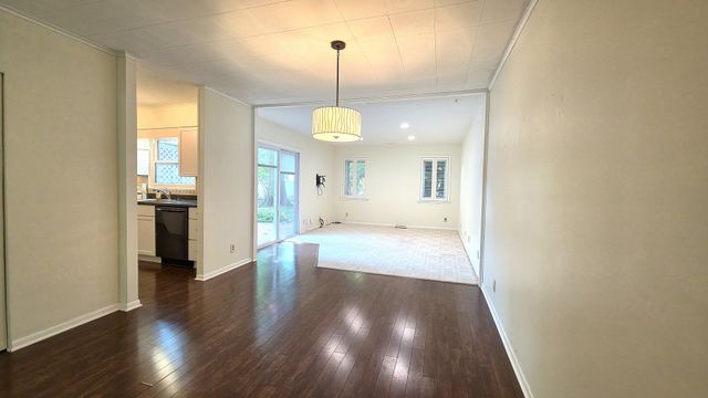 1220 16th Street, Bettendorf, IA 52722