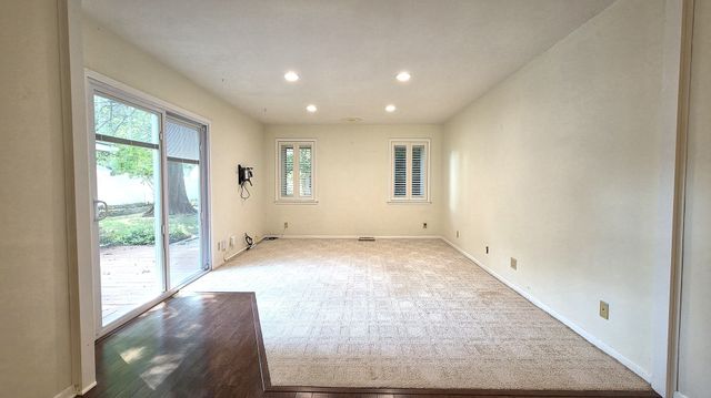1220 16th Street, Bettendorf, IA 52722