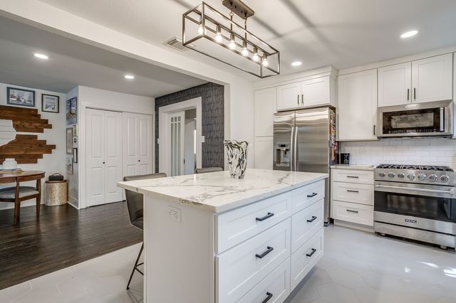 2310 Primrose Avenue, Fort Worth, TX 76111