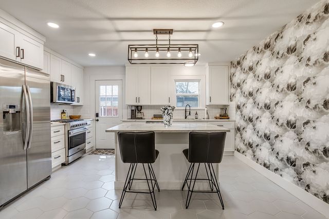 2310 Primrose Avenue, Fort Worth, TX 76111
