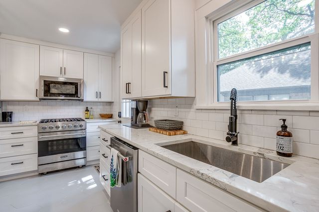 2310 Primrose Avenue, Fort Worth, TX 76111