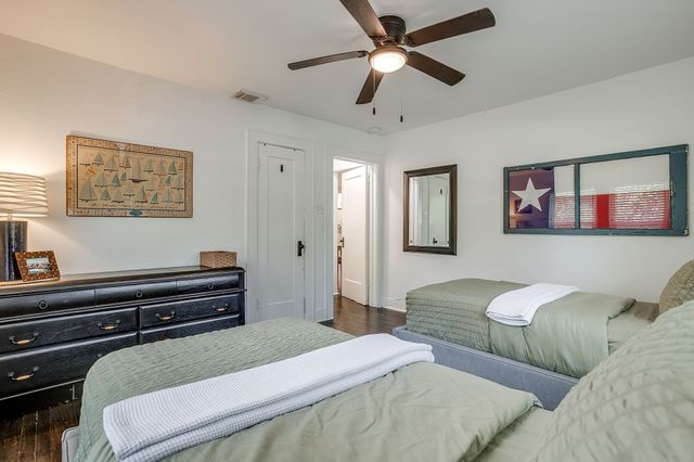 2310 Primrose Avenue, Fort Worth, TX 76111