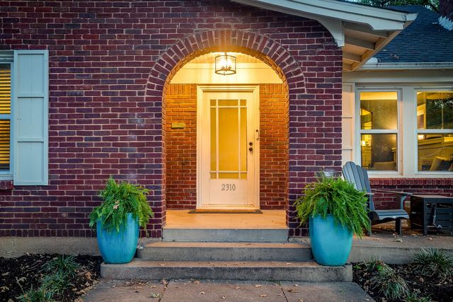 2310 Primrose Avenue, Fort Worth, TX 76111