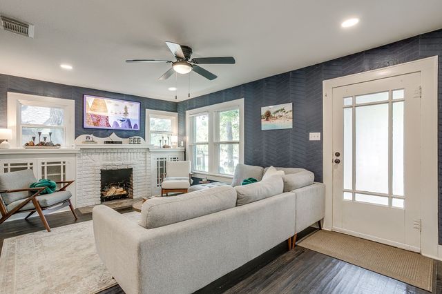 2310 Primrose Avenue, Fort Worth, TX 76111