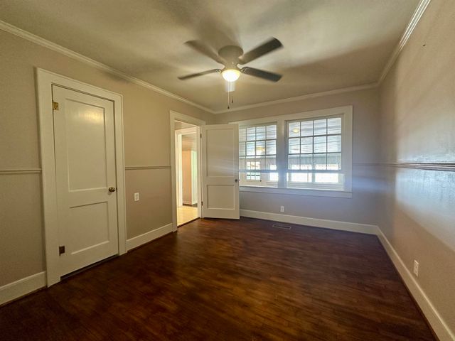 224 MAPLE ST N, Selmer, TN 38375