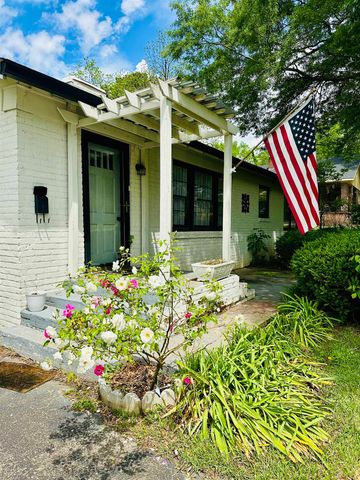 224 MAPLE ST N, Selmer, TN 38375