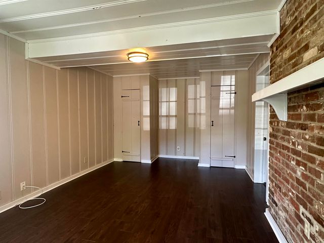 224 MAPLE ST N, Selmer, TN 38375