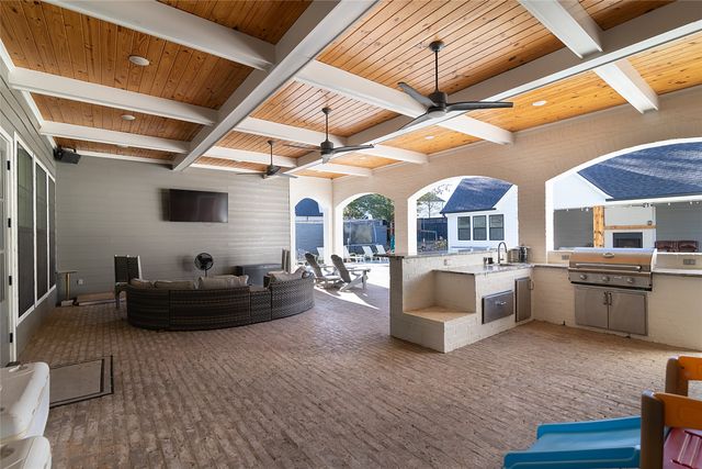 10920 Whispring Path Drive, Shreveport, LA 71106