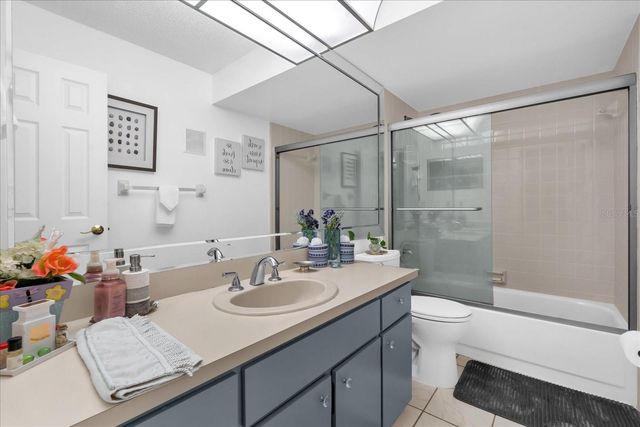 7 ESCONDIDO CIRCLE 72, Altamonte Springs, FL 32701