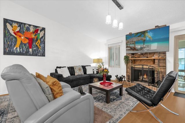 7 ESCONDIDO CIRCLE 72, Altamonte Springs, FL 32701