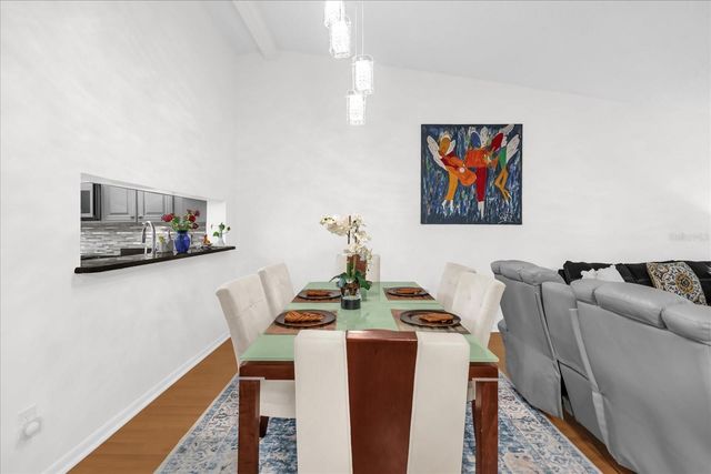 7 ESCONDIDO CIRCLE 72, Altamonte Springs, FL 32701