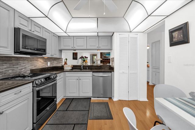 7 ESCONDIDO CIRCLE 72, Altamonte Springs, FL 32701