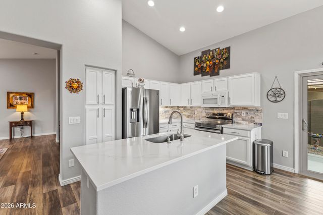 40040 N COURAGE Way, Anthem, AZ 85086