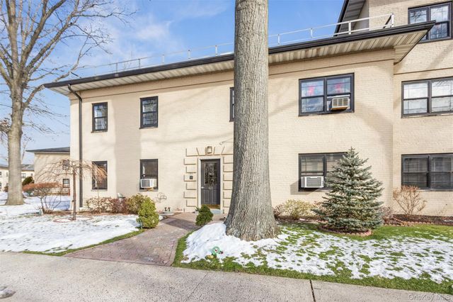 61 Manchester A-21, Eastchester, NY 10709