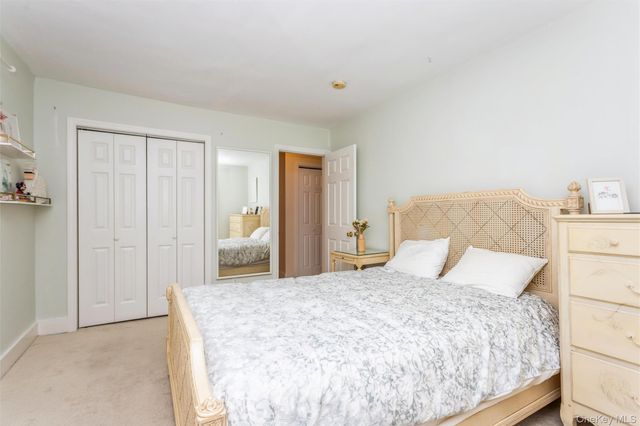 61 Manchester A-21, Eastchester, NY 10709